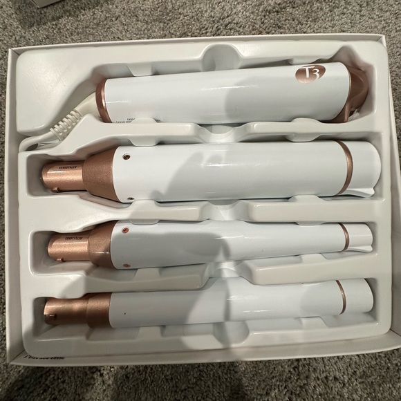 T3 never used curling wand - Picture 2 of 7